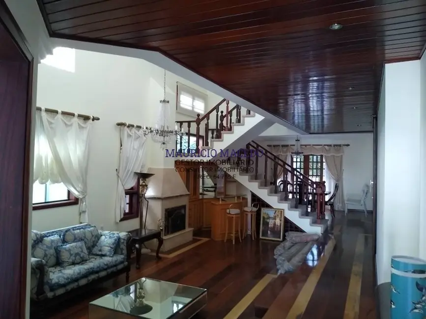 Foto 3 de Casa com 4 quartos para alugar, 360m2 em Santana De Parnaiba - SP