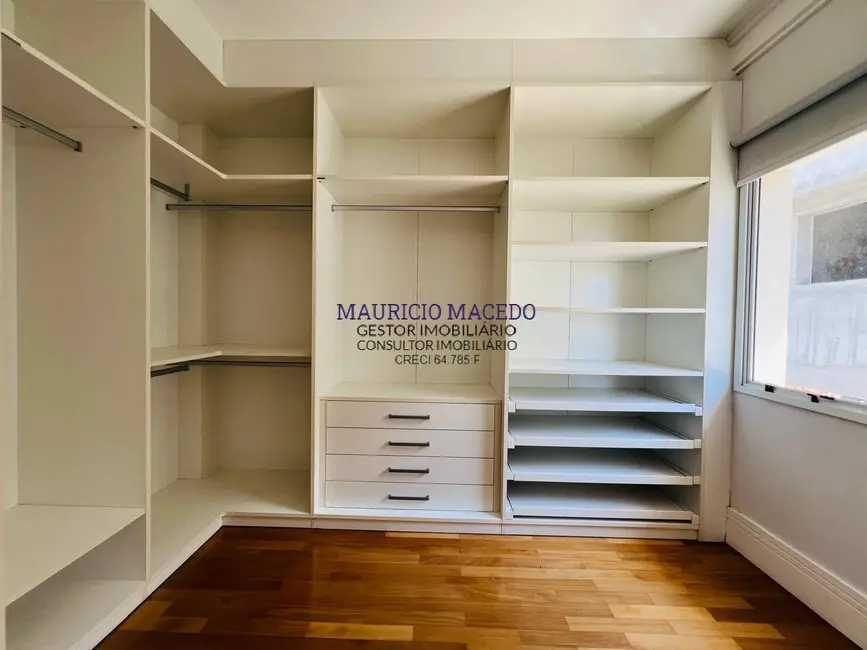 Casa à venda e para alugar em Tamboré, Santana De Parnaiba - SP - imagem 4 Foto 4 de Casa à venda e para alugar em Tamboré, Santana De Parnaiba - SP