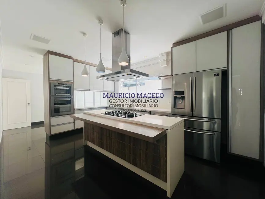 Casa à venda e para alugar em Tamboré, Santana De Parnaiba - SP - imagem 7 Foto 7 de Casa à venda e para alugar em Tamboré, Santana De Parnaiba - SP