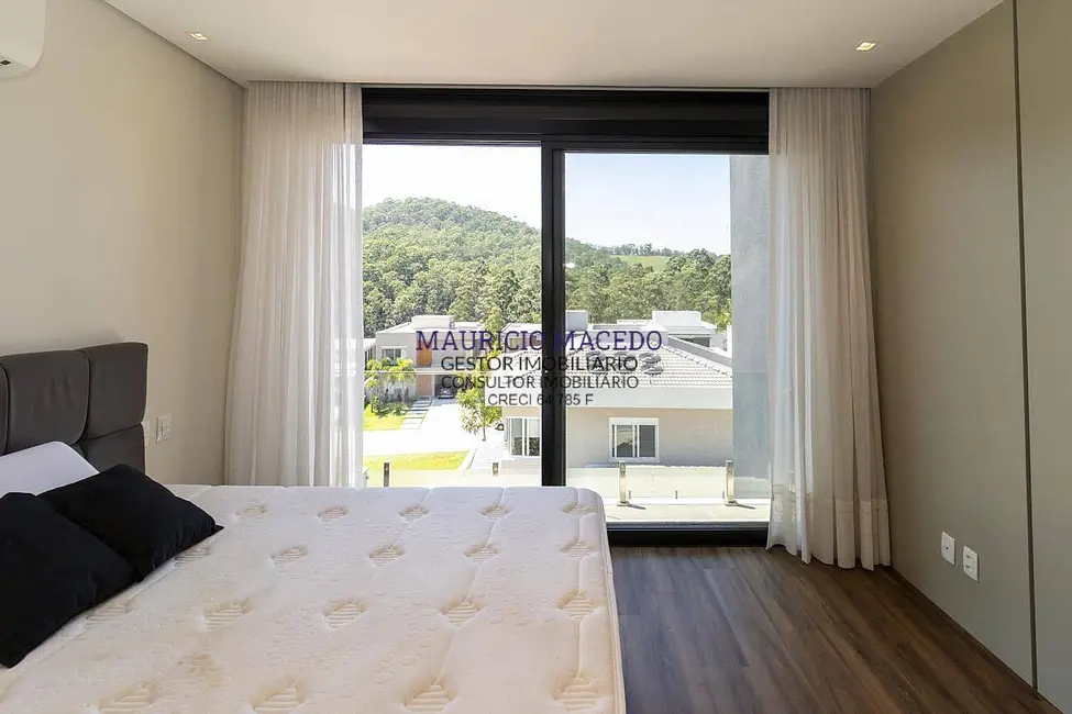 Casa com 4 quartos à venda, 525m2 em Santana De Parnaiba - SP - imagem 9 Foto 9 de Casa com 4 quartos à venda, 525m2 em Santana De Parnaiba - SP