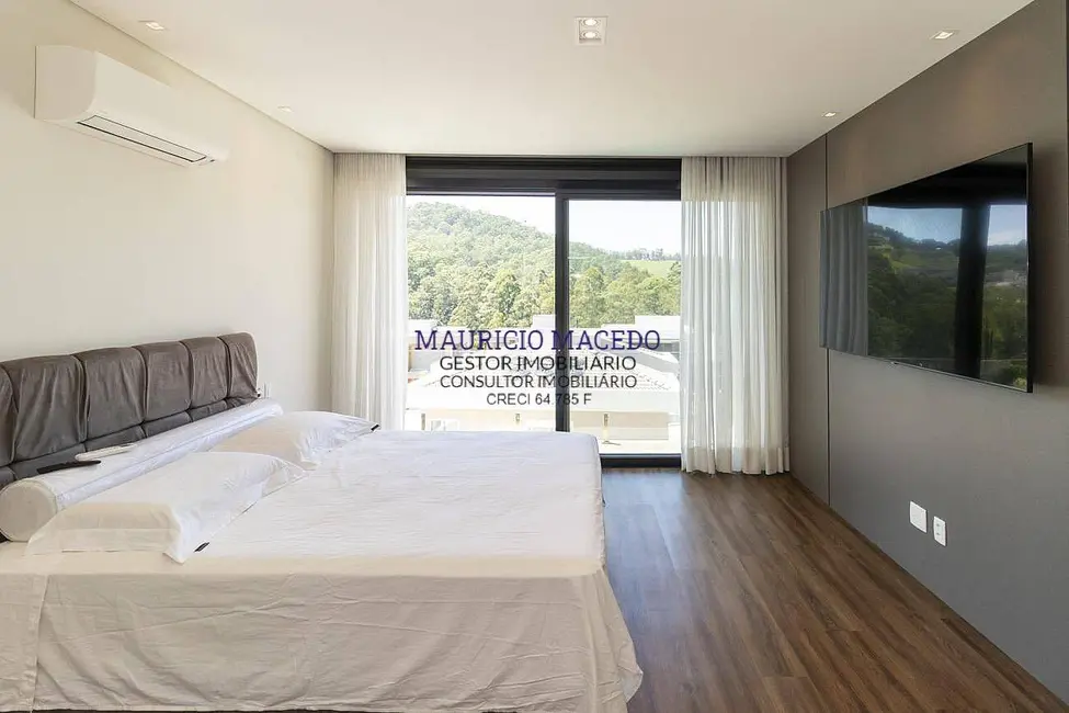 Casa com 4 quartos à venda, 525m2 em Santana De Parnaiba - SP - imagem 2 Foto 2 de Casa com 4 quartos à venda, 525m2 em Santana De Parnaiba - SP