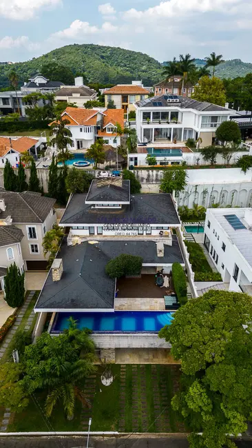 Casa com 5 quartos à venda e para alugar, 796m2 em Alphaville, Santana De Parnaiba - SP - imagem 5 Foto 5 de Casa com 5 quartos à venda e para alugar, 796m2 em Alphaville, Santana De Parnaiba - SP