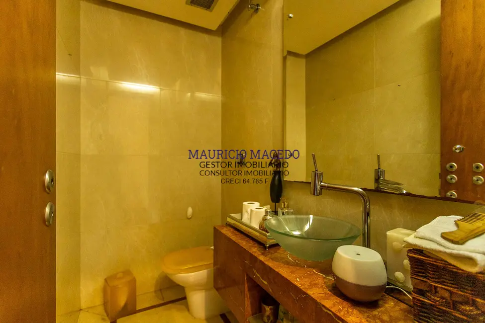 Casa com 5 quartos à venda e para alugar, 796m2 em Alphaville, Santana De Parnaiba - SP - imagem 4 Foto 4 de Casa com 5 quartos à venda e para alugar, 796m2 em Alphaville, Santana De Parnaiba - SP