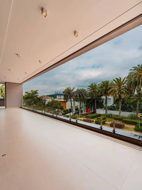 Casa com 6 quartos à venda, 1260m2 em Alphaville, Santana De Parnaiba - SP - imagem 7 Foto 7 de Casa com 6 quartos à venda, 1260m2 em Alphaville, Santana De Parnaiba - SP