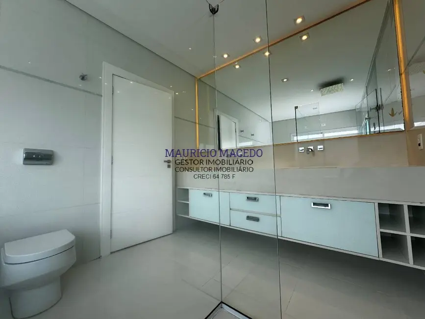 Casa com 4 quartos para alugar, 480m2 em Cidade Tamboré, Santana De Parnaiba - SP - imagem 4 Foto 4 de Casa com 4 quartos para alugar, 480m2 em Cidade Tamboré, Santana De Parnaiba - SP