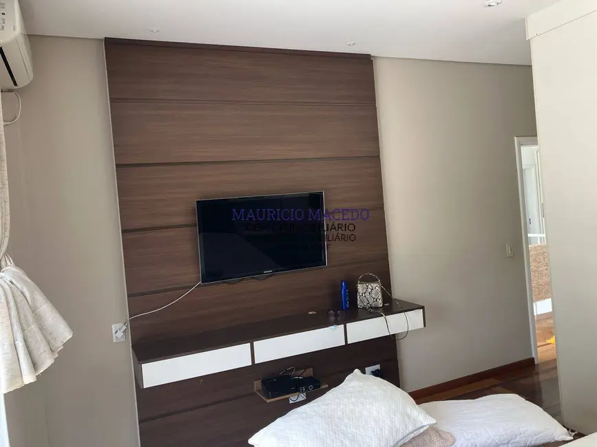 Casa com 4 quartos à venda e para alugar, 460m2 em Alphaville, Santana De Parnaiba - SP - imagem 8 Foto 8 de Casa com 4 quartos à venda e para alugar, 460m2 em Alphaville, Santana De Parnaiba - SP