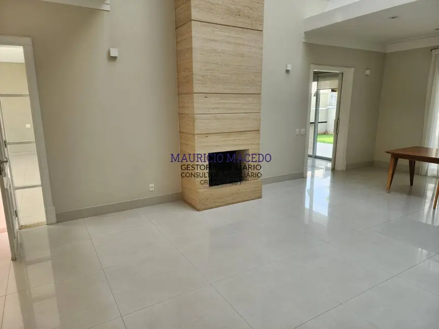Casa com 4 quartos à venda e para alugar, 508m2 em Alphaville Residencial Plus, Barueri - SP - imagem 7 Foto 7 de Casa com 4 quartos à venda e para alugar, 508m2 em Alphaville Residencial Plus, Barueri - SP