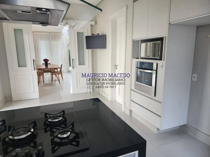 Casa com 4 quartos à venda e para alugar, 508m2 em Alphaville Residencial Plus, Barueri - SP - imagem 9 Foto 9 de Casa com 4 quartos à venda e para alugar, 508m2 em Alphaville Residencial Plus, Barueri - SP