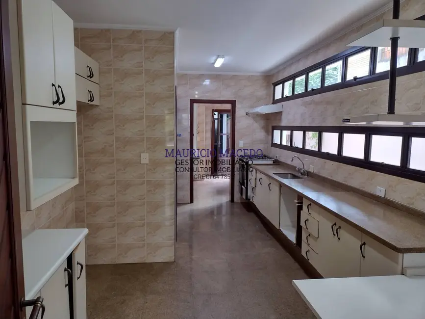 Casa com 3 quartos para alugar, 360m2 em Alphaville, Santana De Parnaiba - SP - imagem 5 Foto 5 de Casa com 3 quartos para alugar, 360m2 em Alphaville, Santana De Parnaiba - SP