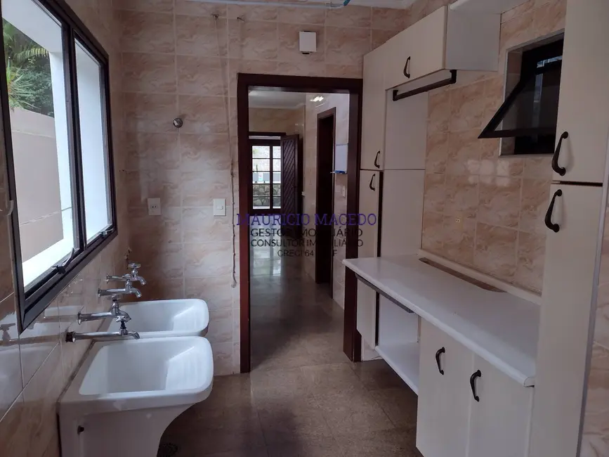 Casa com 3 quartos para alugar, 360m2 em Alphaville, Santana De Parnaiba - SP - imagem 7 Foto 7 de Casa com 3 quartos para alugar, 360m2 em Alphaville, Santana De Parnaiba - SP