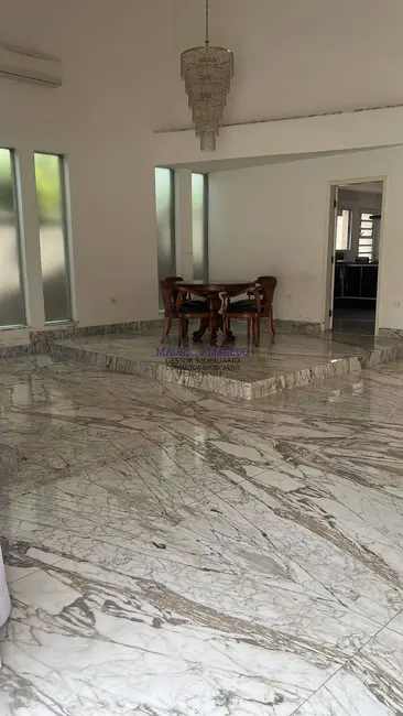 Casa com 3 quartos para alugar, 300m2 em Alphaville, Santana De Parnaiba - SP - imagem 6 Foto 6 de Casa com 3 quartos para alugar, 300m2 em Alphaville, Santana De Parnaiba - SP