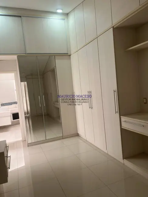 Casa com 3 quartos para alugar, 300m2 em Alphaville, Santana De Parnaiba - SP - imagem 8 Foto 8 de Casa com 3 quartos para alugar, 300m2 em Alphaville, Santana De Parnaiba - SP