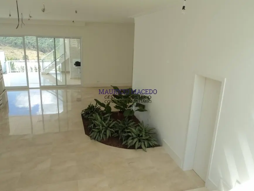 Foto 3 de Casa com 5 quartos para alugar, 703m2 em Santana De Parnaiba - SP