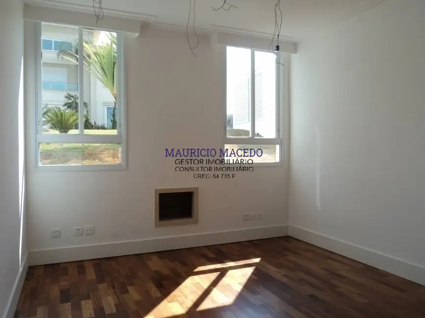 Foto 4 de Casa com 5 quartos para alugar, 703m2 em Santana De Parnaiba - SP