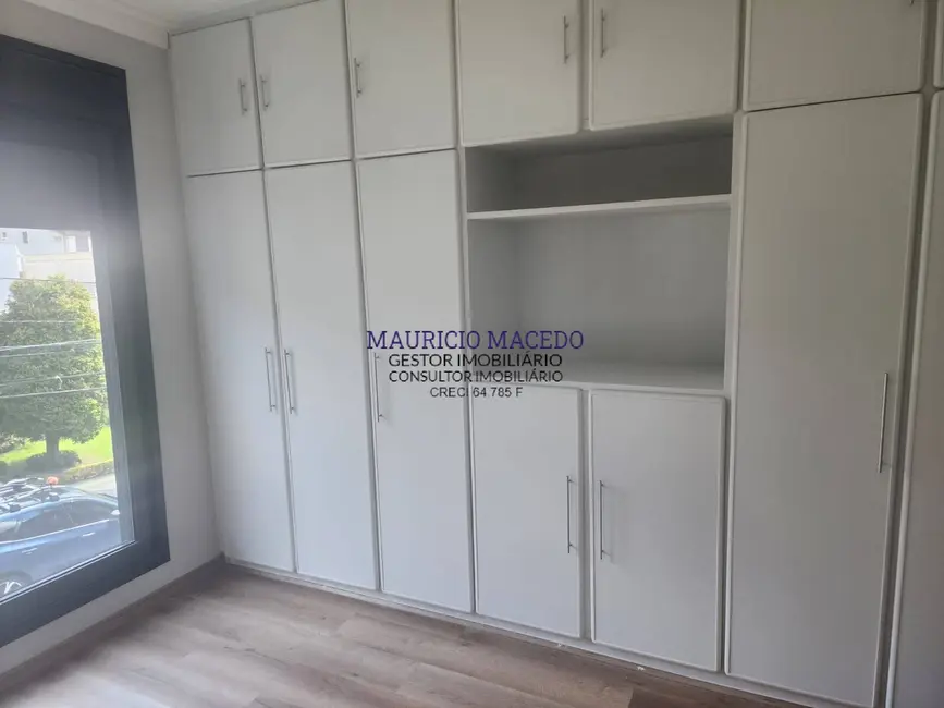 Casa com 4 quartos à venda, 300m2 em Alphaville, Santana De Parnaiba - SP - imagem 8 Foto 8 de Casa com 4 quartos à venda, 300m2 em Alphaville, Santana De Parnaiba - SP