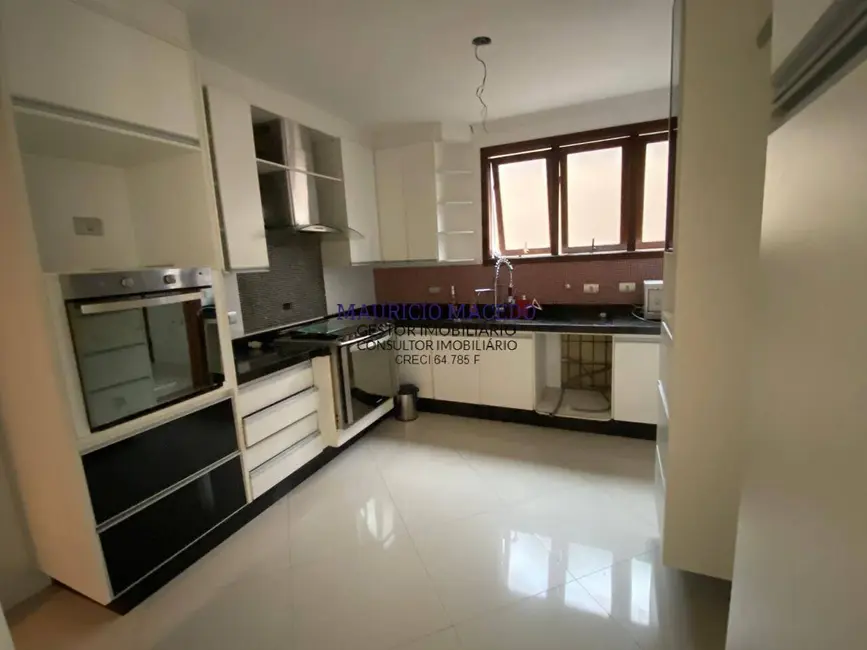 Casa com 4 quartos à venda, 600m2 em Alphaville, Santana De Parnaiba - SP - imagem 8 Foto 8 de Casa com 4 quartos à venda, 600m2 em Alphaville, Santana De Parnaiba - SP