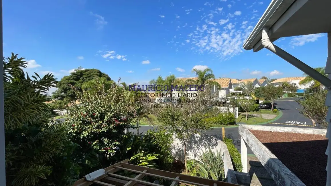 Casa com 3 quartos à venda, 200m2 em Alphaville, Santana De Parnaiba - SP - imagem 2 Foto 2 de Casa com 3 quartos à venda, 200m2 em Alphaville, Santana De Parnaiba - SP