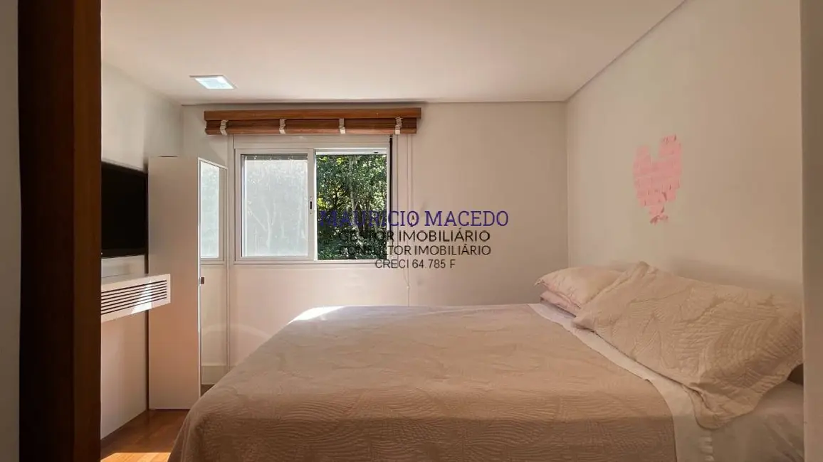 Casa com 3 quartos à venda, 200m2 em Alphaville, Santana De Parnaiba - SP - imagem 4 Foto 4 de Casa com 3 quartos à venda, 200m2 em Alphaville, Santana De Parnaiba - SP