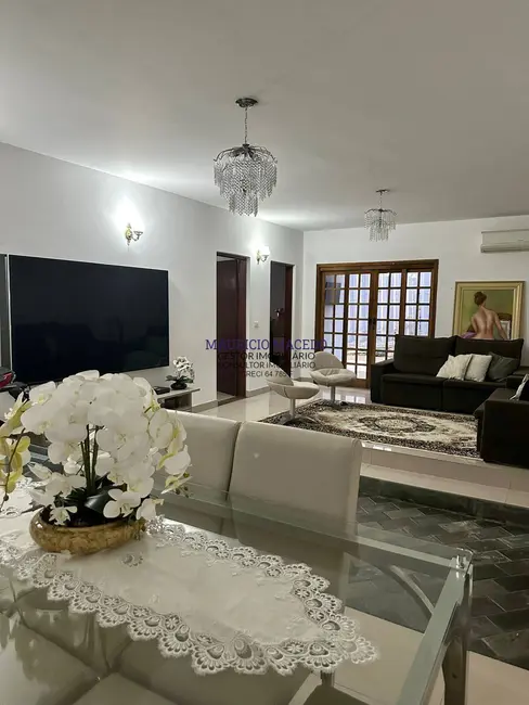 Casa com 4 quartos à venda e para alugar, 306m2 em Alphaville, Santana De Parnaiba - SP - imagem 9 Foto 9 de Casa com 4 quartos à venda e para alugar, 306m2 em Alphaville, Santana De Parnaiba - SP