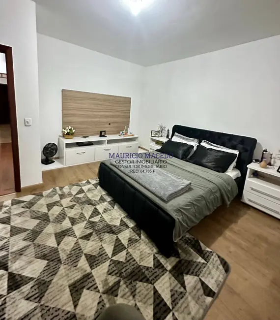 Casa com 4 quartos à venda e para alugar, 306m2 em Alphaville, Santana De Parnaiba - SP - imagem 4 Foto 4 de Casa com 4 quartos à venda e para alugar, 306m2 em Alphaville, Santana De Parnaiba - SP