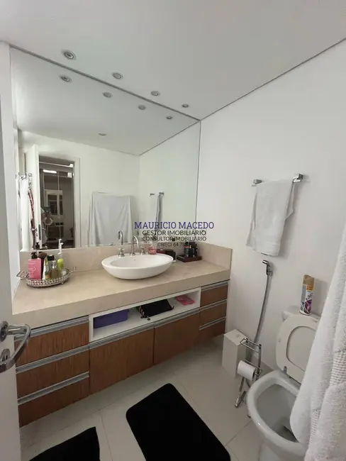 Apartamento com 3 quartos para alugar, 212m2 em Barueri - SP - imagem 6 Foto 6 de Apartamento com 3 quartos para alugar, 212m2 em Barueri - SP