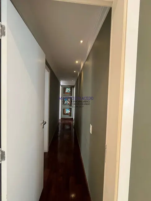 Apartamento com 3 quartos para alugar, 212m2 em Barueri - SP - imagem 9 Foto 9 de Apartamento com 3 quartos para alugar, 212m2 em Barueri - SP