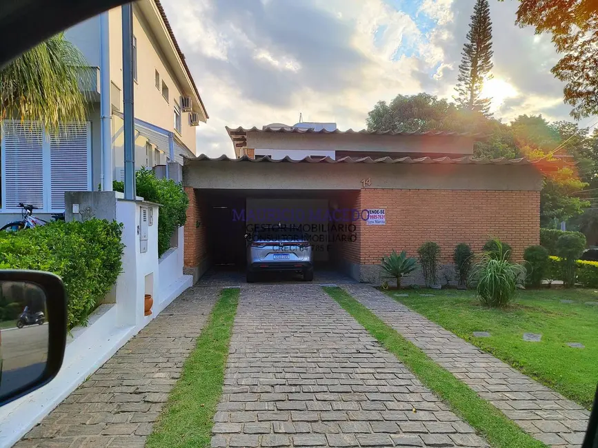 Casa com 3 quartos à venda, 378m2 em Alphaville, Santana De Parnaiba - SP - imagem 3 Foto 3 de Casa com 3 quartos à venda, 378m2 em Alphaville, Santana De Parnaiba - SP
