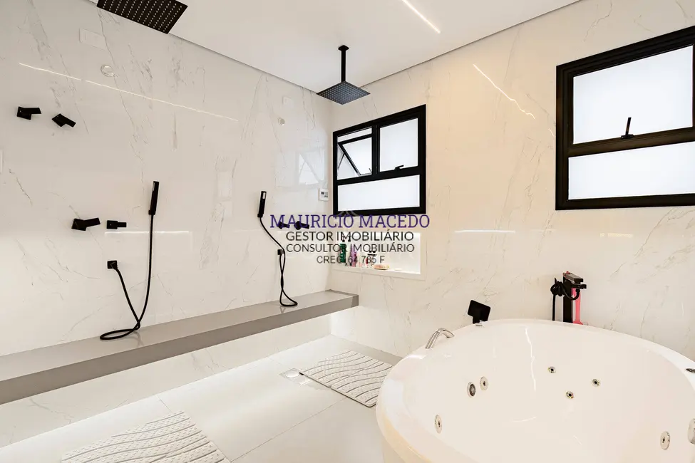 Casa com 4 quartos à venda e para alugar, 560m2 em Alphaville Residencial Dois, Barueri - SP - imagem 7 Foto 7 de Casa com 4 quartos à venda e para alugar, 560m2 em Alphaville Residencial Dois, Barueri - SP