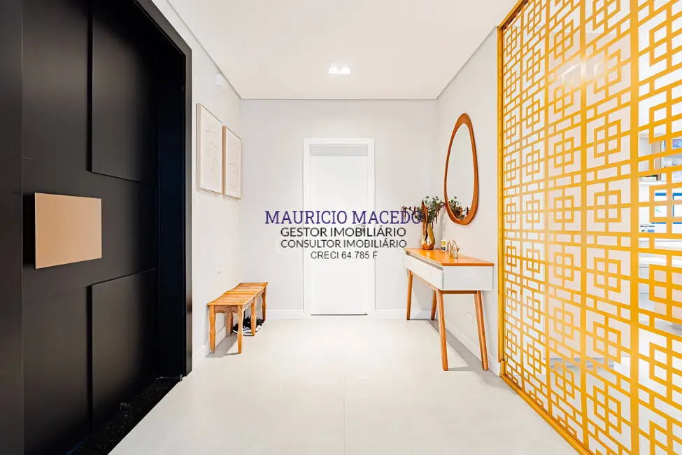 Casa com 4 quartos à venda e para alugar, 560m2 em Alphaville Residencial Dois, Barueri - SP - imagem 5 Foto 5 de Casa com 4 quartos à venda e para alugar, 560m2 em Alphaville Residencial Dois, Barueri - SP