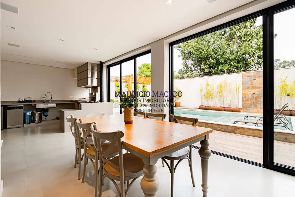 Casa com 4 quartos à venda e para alugar, 560m2 em Alphaville Residencial Dois, Barueri - SP - imagem 9 Foto 9 de Casa com 4 quartos à venda e para alugar, 560m2 em Alphaville Residencial Dois, Barueri - SP