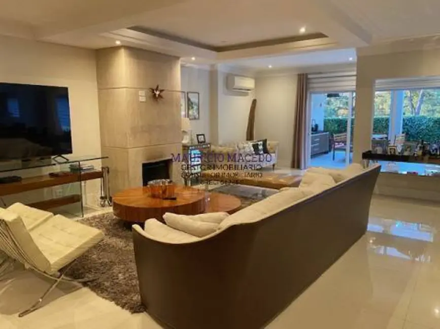 Foto 3 de Casa com 4 quartos para alugar, 360m2 em Alphaville, Santana De Parnaiba - SP