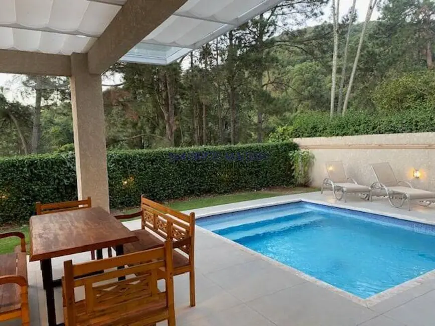 Foto 2 de Casa com 4 quartos para alugar, 360m2 em Alphaville, Santana De Parnaiba - SP