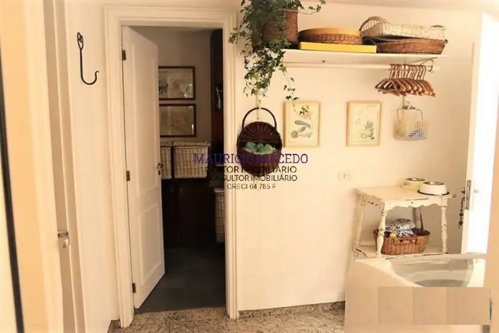 Casa com 4 quartos à venda, 401m2 em Alphaville, Santana De Parnaiba - SP - imagem 8 Foto 8 de Casa com 4 quartos à venda, 401m2 em Alphaville, Santana De Parnaiba - SP