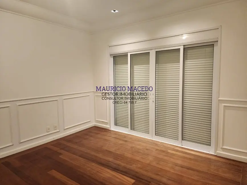 Casa com 4 quartos para alugar, 1046m2 em Barueri - SP - imagem 7 Foto 7 de Casa com 4 quartos para alugar, 1046m2 em Barueri - SP