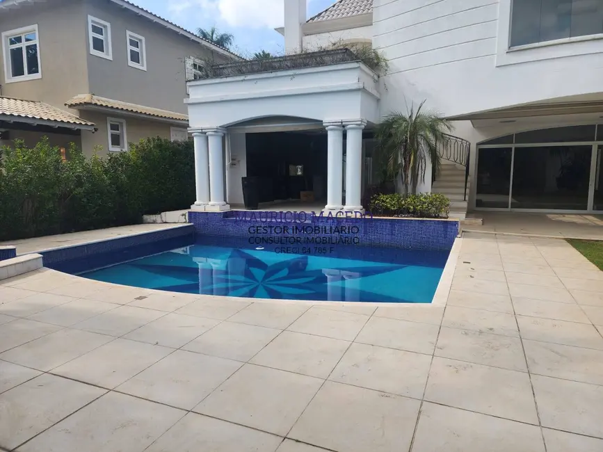 Casa com 4 quartos para alugar, 1046m2 em Barueri - SP - imagem 6 Foto 6 de Casa com 4 quartos para alugar, 1046m2 em Barueri - SP