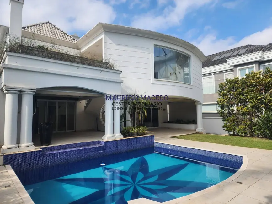 Casa com 4 quartos para alugar, 1046m2 em Barueri - SP - imagem 1 Foto 1 de Casa com 4 quartos para alugar, 1046m2 em Barueri - SP