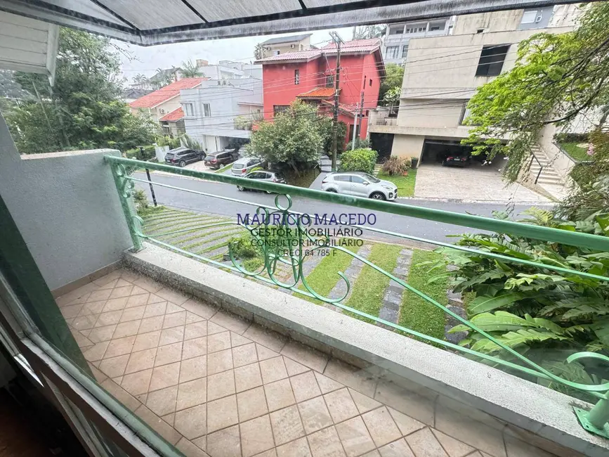 Casa com 4 quartos à venda e para alugar, 360m2 em Barueri - SP - imagem 9 Foto 9 de Casa com 4 quartos à venda e para alugar, 360m2 em Barueri - SP