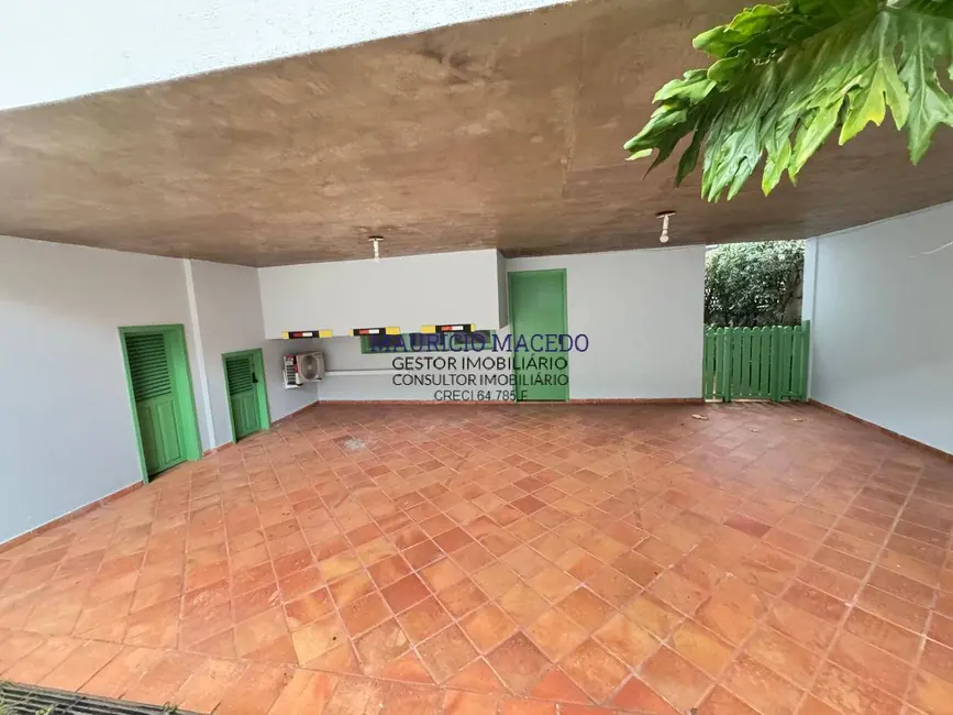 Casa com 4 quartos à venda e para alugar, 360m2 em Barueri - SP - imagem 7 Foto 7 de Casa com 4 quartos à venda e para alugar, 360m2 em Barueri - SP