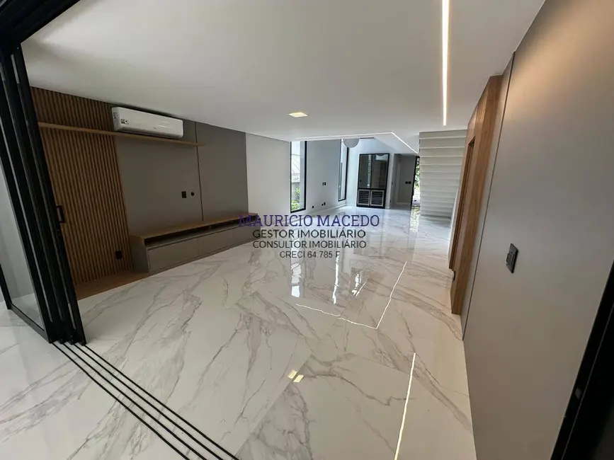 Casa com 6 quartos à venda, 422m2 em Alphaville, Santana De Parnaiba - SP - imagem 7 Foto 7 de Casa com 6 quartos à venda, 422m2 em Alphaville, Santana De Parnaiba - SP
