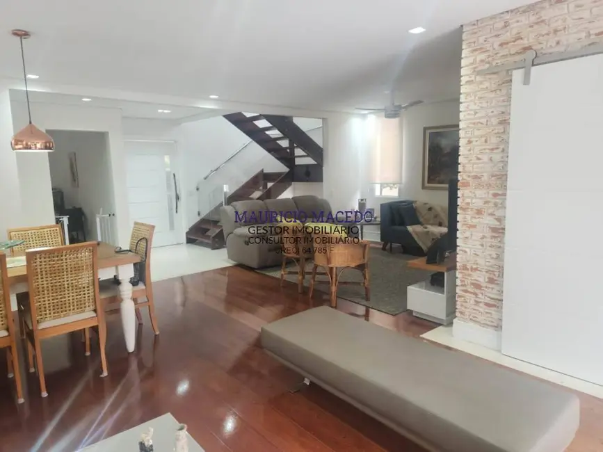 Foto 9 de Casa com 4 quartos à venda, 300m2 em Alphaville, Santana De Parnaiba - SP