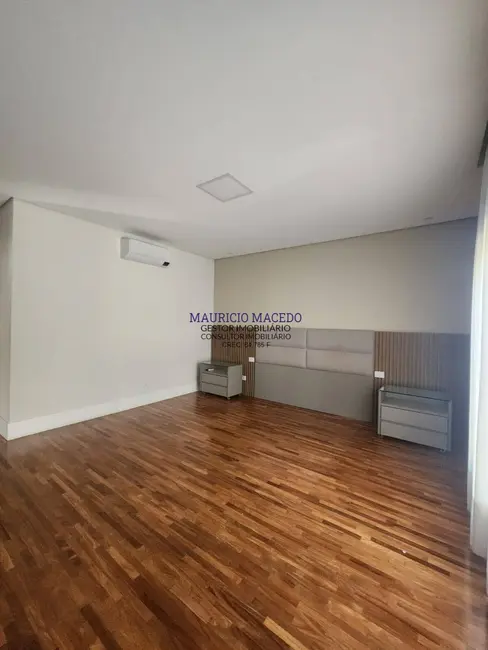 Casa com 4 quartos à venda e para alugar, 360m2 em Alphaville, Santana De Parnaiba - SP - imagem 8 Foto 8 de Casa com 4 quartos à venda e para alugar, 360m2 em Alphaville, Santana De Parnaiba - SP