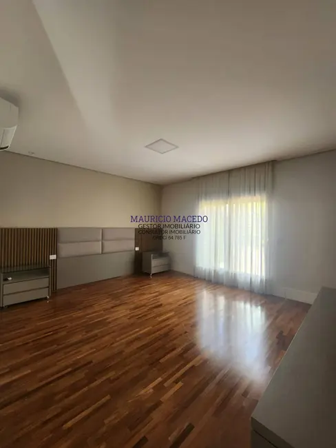 Casa com 4 quartos à venda e para alugar, 360m2 em Alphaville, Santana De Parnaiba - SP - imagem 2 Foto 2 de Casa com 4 quartos à venda e para alugar, 360m2 em Alphaville, Santana De Parnaiba - SP