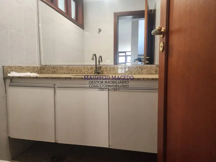 Foto 2 de Casa com 4 quartos para alugar, 600m2 em Alphaville Residencial Zero, Barueri - SP