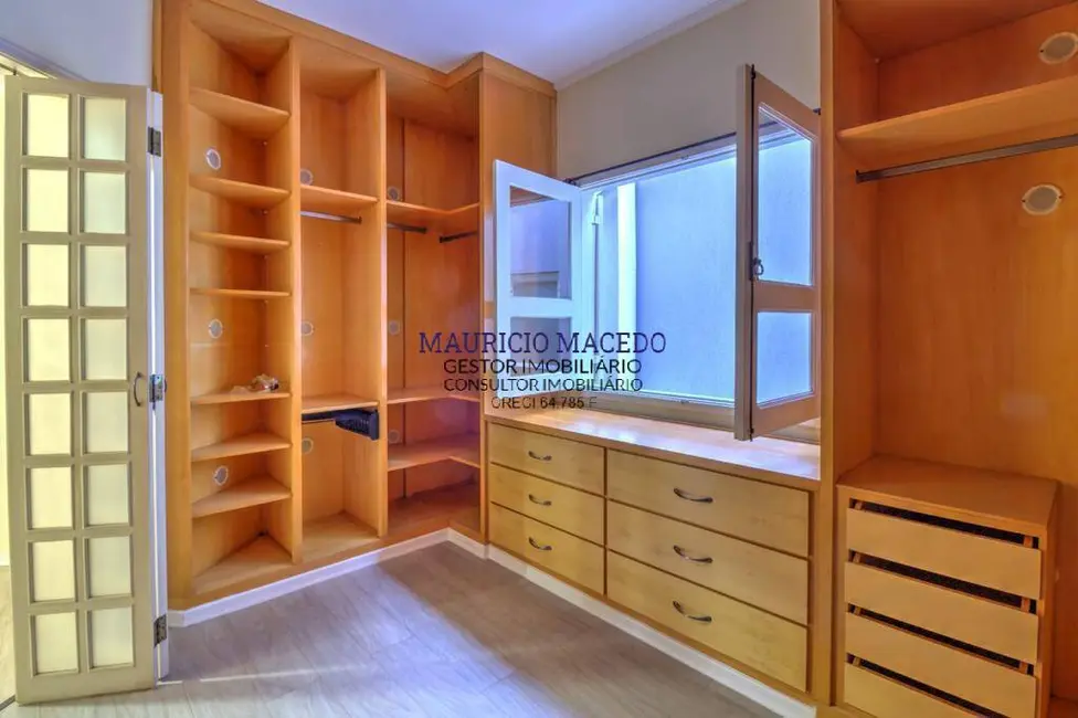 Foto 2 de Casa com 4 quartos à venda e para alugar, 360m2 em Alphaville, Santana De Parnaiba - SP