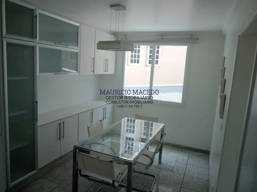 Casa com 4 quartos à venda e para alugar, 450m2 em Alphaville, Santana De Parnaiba - SP - imagem 8 Foto 8 de Casa com 4 quartos à venda e para alugar, 450m2 em Alphaville, Santana De Parnaiba - SP