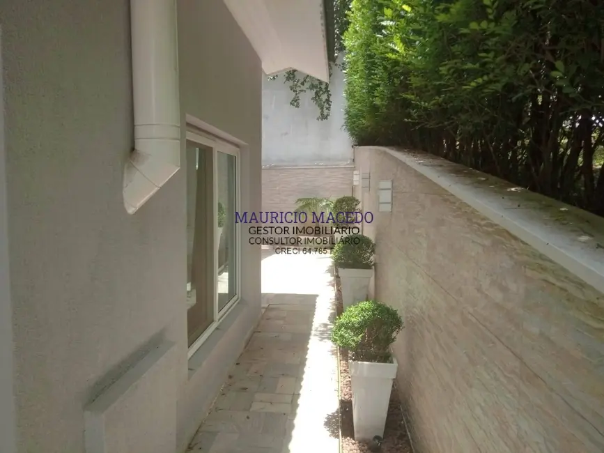 Casa com 4 quartos à venda e para alugar, 450m2 em Alphaville, Santana De Parnaiba - SP - imagem 7 Foto 7 de Casa com 4 quartos à venda e para alugar, 450m2 em Alphaville, Santana De Parnaiba - SP