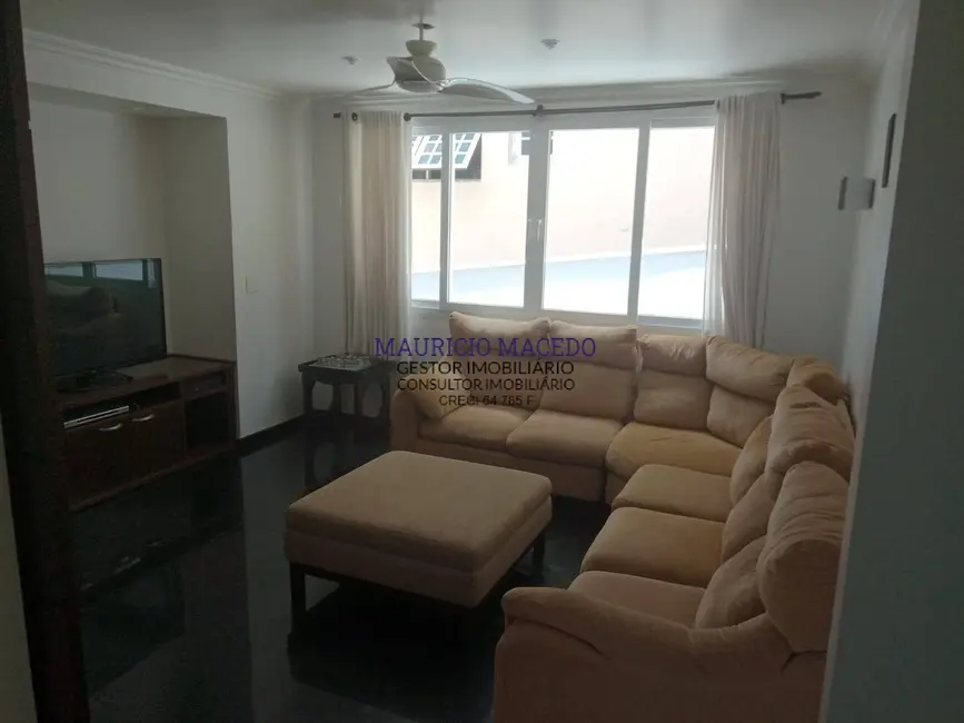 Casa com 4 quartos à venda e para alugar, 450m2 em Alphaville, Santana De Parnaiba - SP - imagem 9 Foto 9 de Casa com 4 quartos à venda e para alugar, 450m2 em Alphaville, Santana De Parnaiba - SP