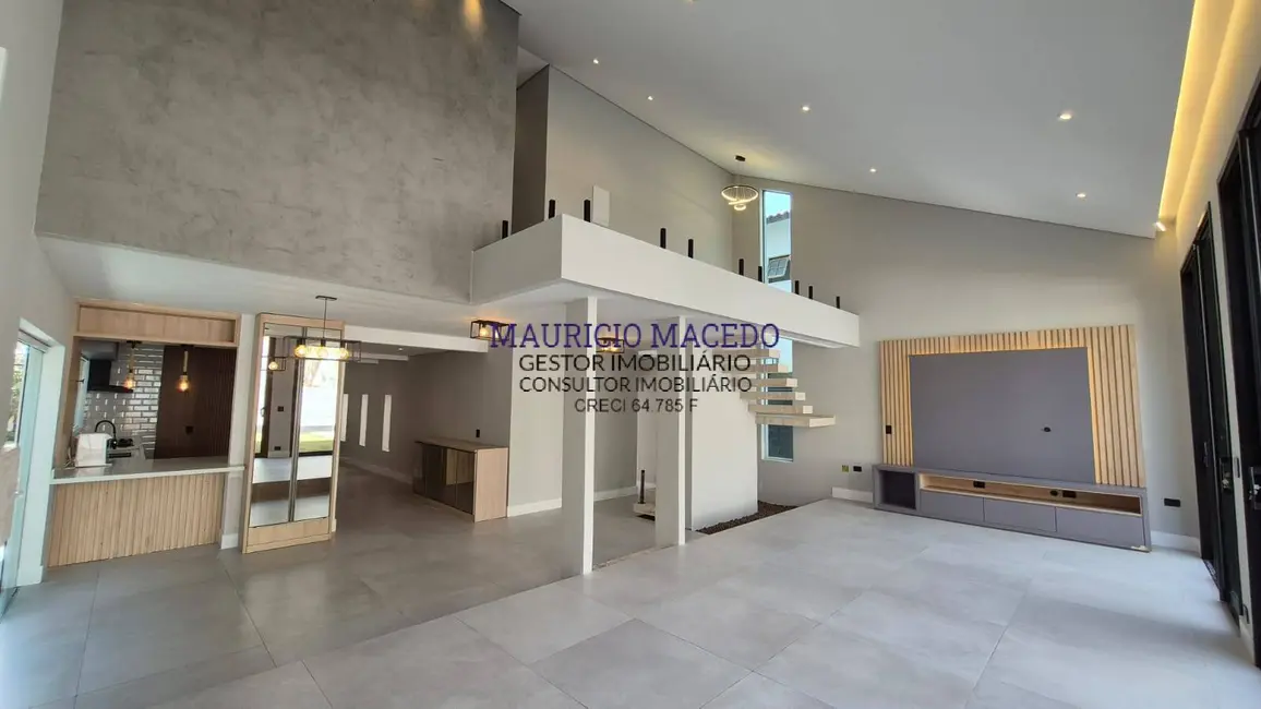 Casa com 3 quartos à venda, 368m2 em Alphaville, Santana De Parnaiba - SP - imagem 3 Foto 3 de Casa com 3 quartos à venda, 368m2 em Alphaville, Santana De Parnaiba - SP