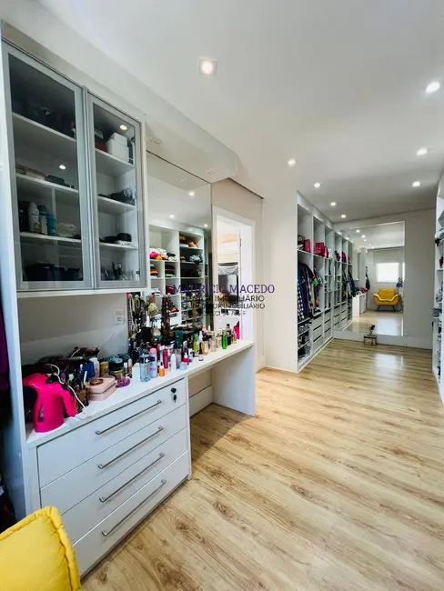 Casa com 5 quartos para alugar, 750m2 em Paiol Velho, Santana De Parnaiba - SP - imagem 4 Foto 4 de Casa com 5 quartos para alugar, 750m2 em Paiol Velho, Santana De Parnaiba - SP