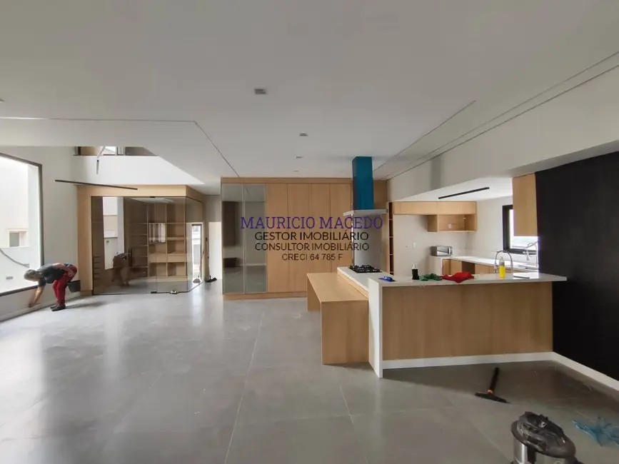 Casa com 5 quartos à venda e para alugar, 560m2 em Alphaville Residencial Dois, Barueri - SP - imagem 8 Foto 8 de Casa com 5 quartos à venda e para alugar, 560m2 em Alphaville Residencial Dois, Barueri - SP